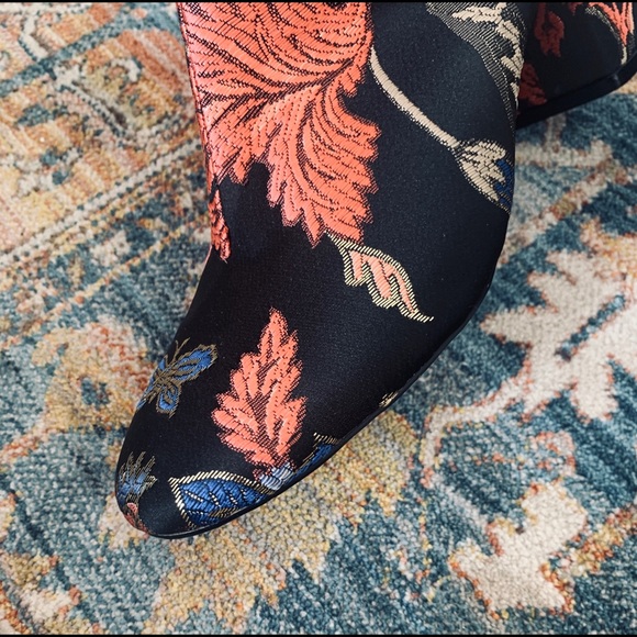 ZARA Embroidered booties - Picture 3 of 3